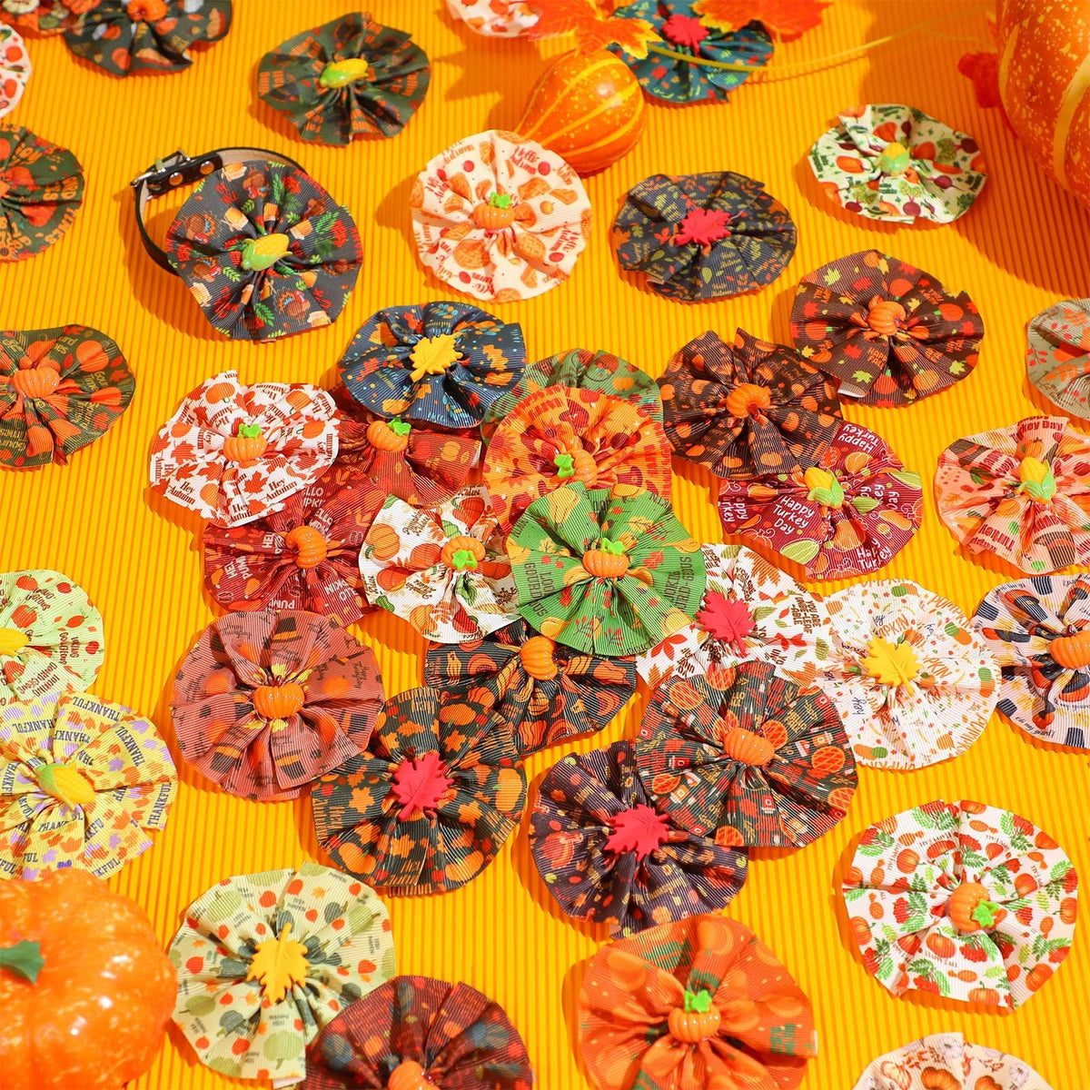 200 Pcs Fall Dog Collar Flowers Charms Bulk V441367